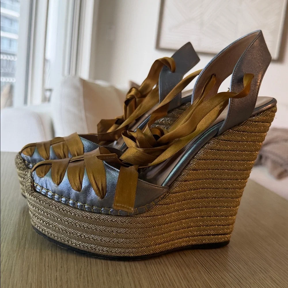 Gucci Gold Wedges - Picture 6 of 7